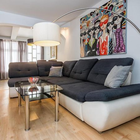 Relaxing 2Bd Apartment, Ground Floor - Walk To Old Town Split Exterior photo