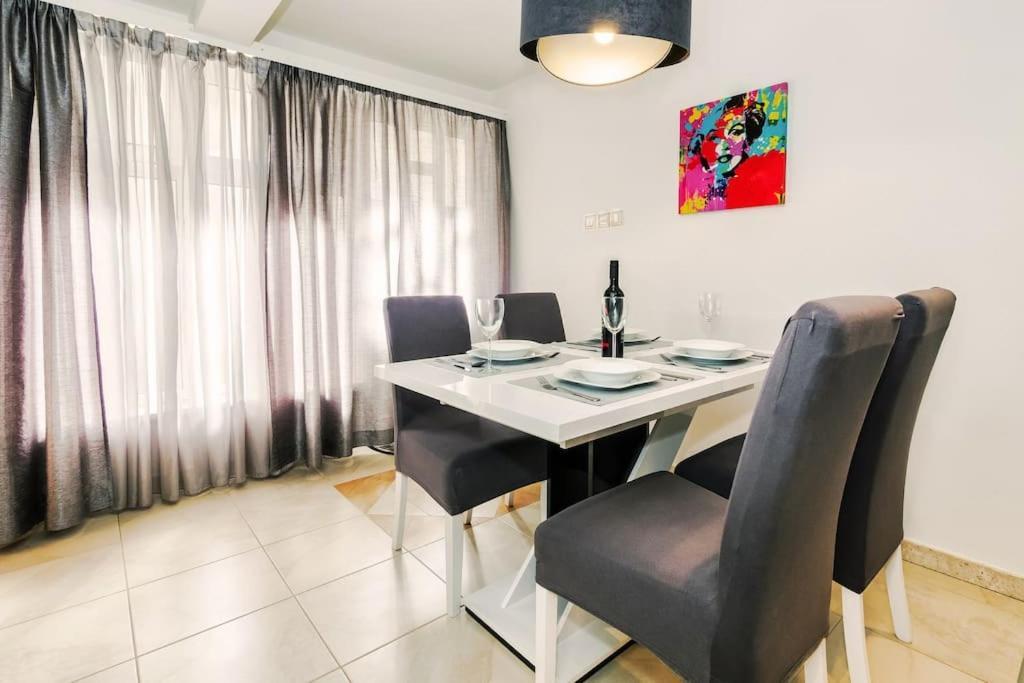 Relaxing 2Bd Apartment, Ground Floor - Walk To Old Town Split Exterior photo