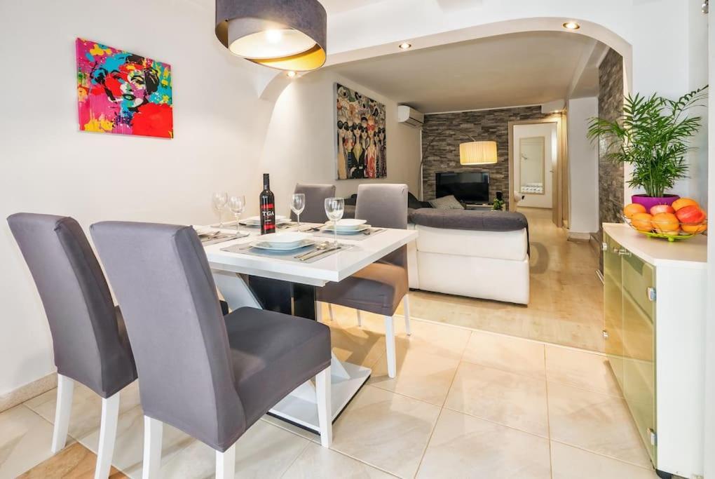Relaxing 2Bd Apartment, Ground Floor - Walk To Old Town Split Exterior photo