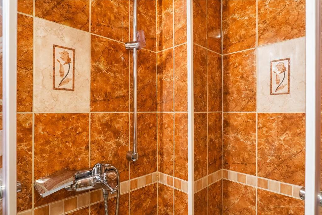 Relaxing 2Bd Apartment, Ground Floor - Walk To Old Town Split Exterior photo