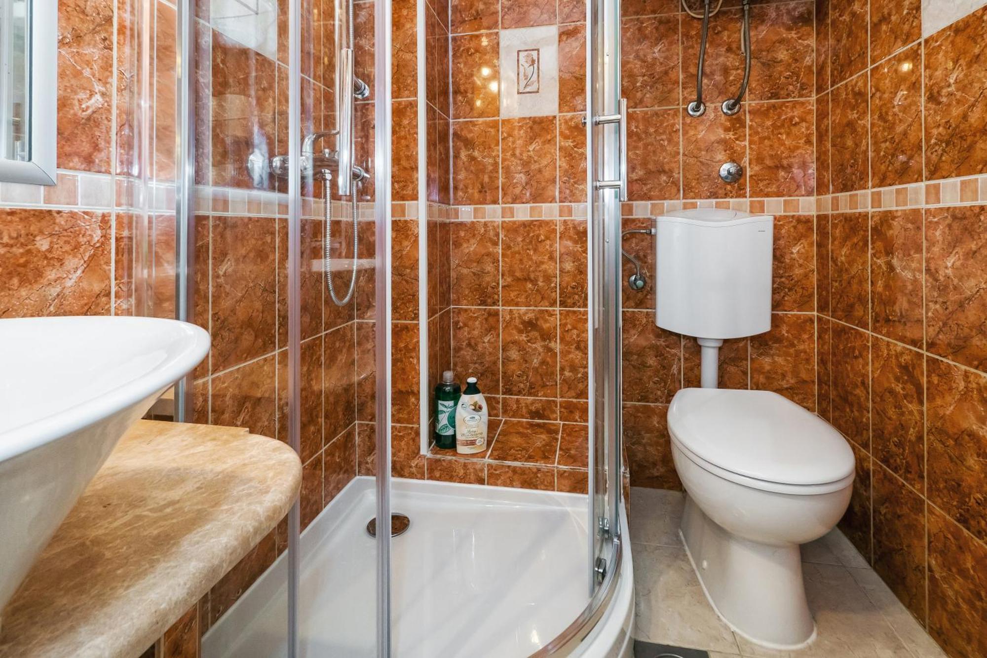 Relaxing 2Bd Apartment, Ground Floor - Walk To Old Town Split Exterior photo