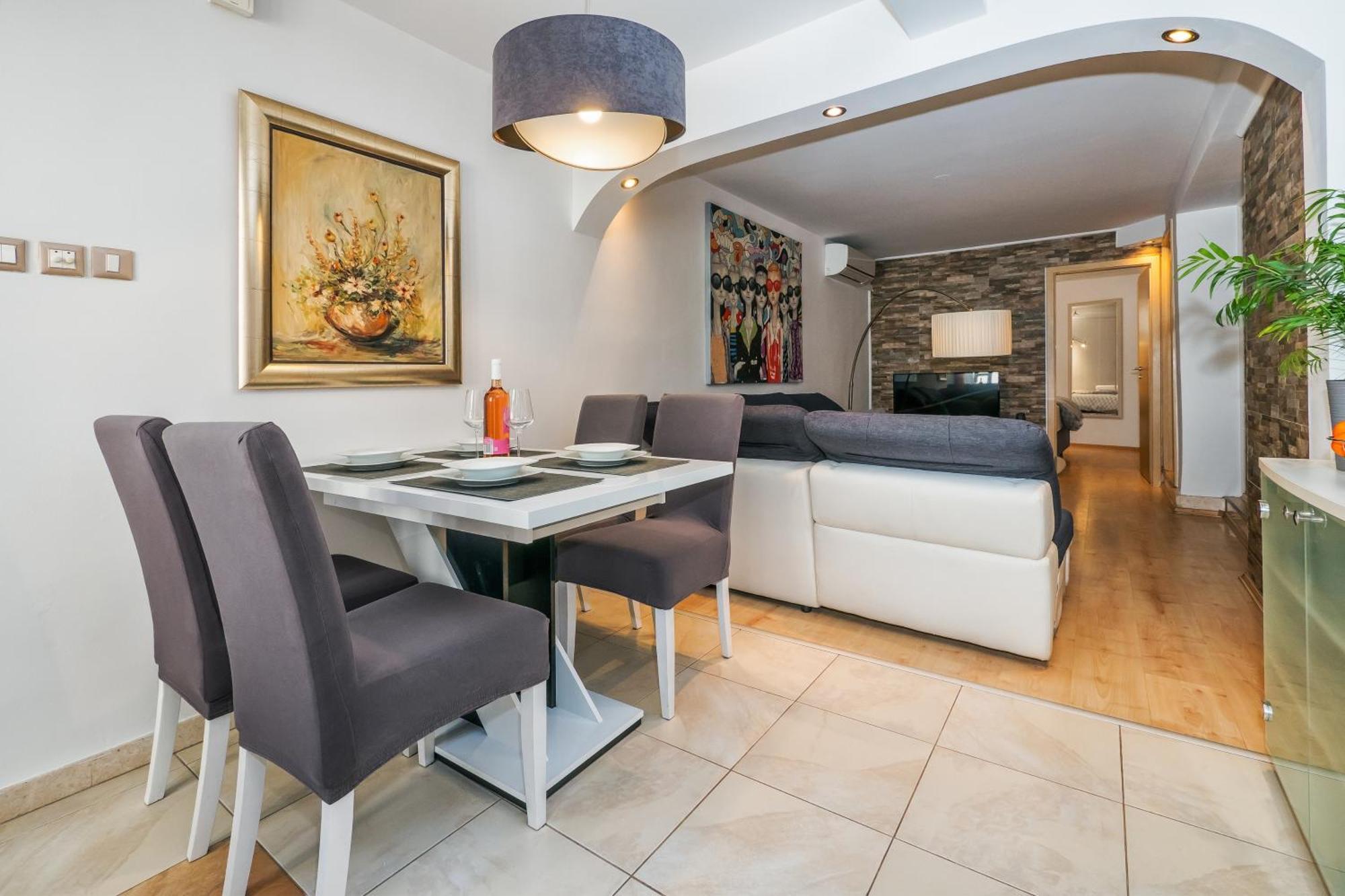 Relaxing 2Bd Apartment, Ground Floor - Walk To Old Town Split Exterior photo