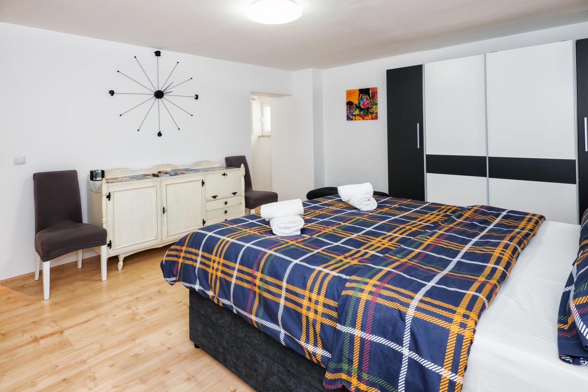 Relaxing 2Bd Apartment, Ground Floor - Walk To Old Town Split Exterior photo