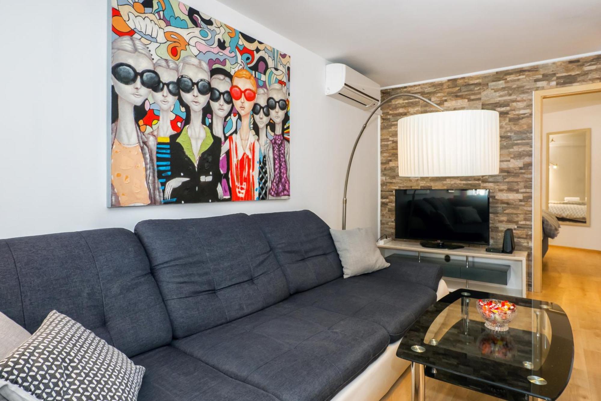 Relaxing 2Bd Apartment, Ground Floor - Walk To Old Town Split Exterior photo