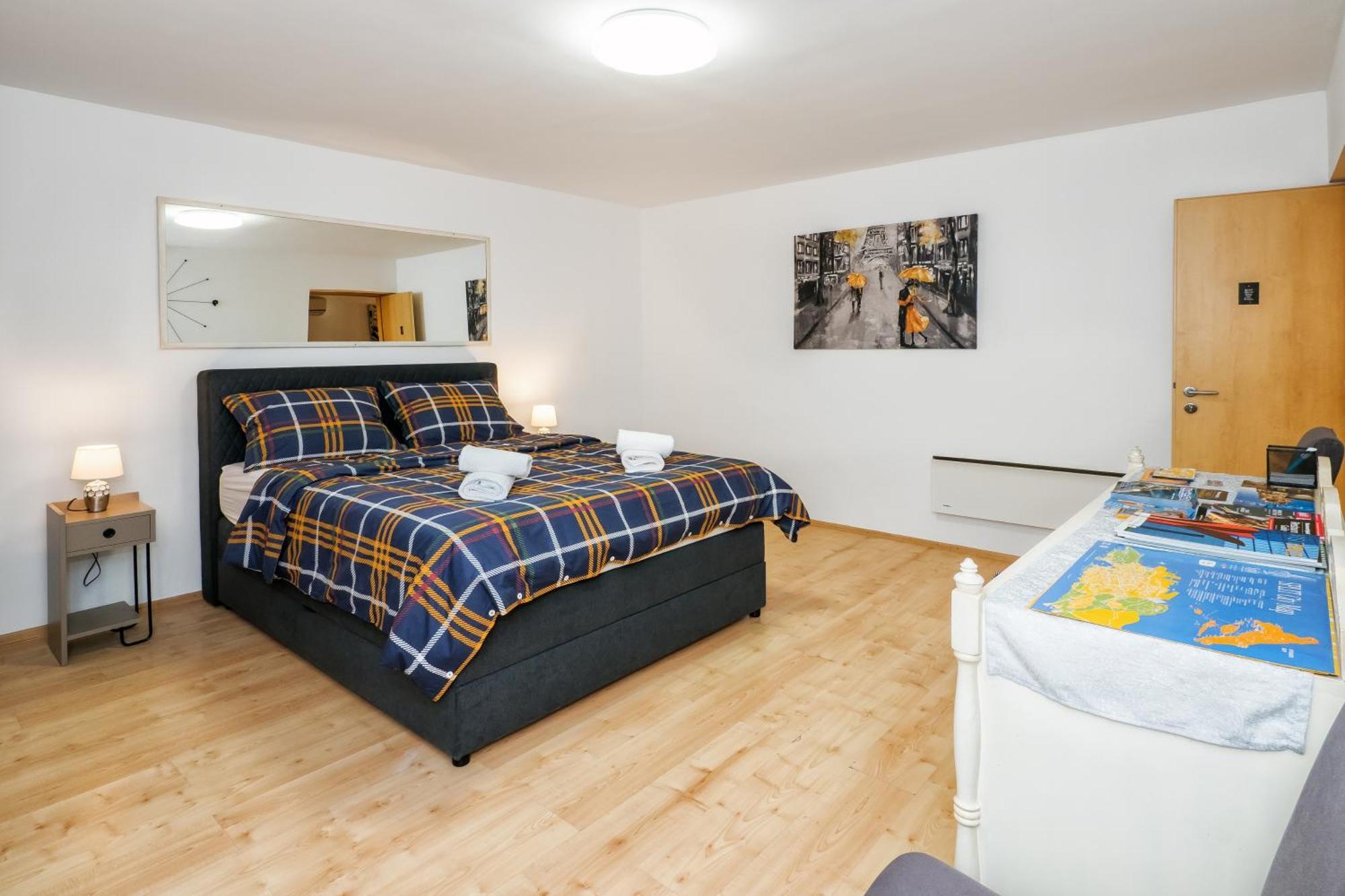 Relaxing 2Bd Apartment, Ground Floor - Walk To Old Town Split Exterior photo
